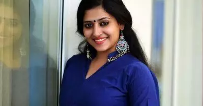 ‘നീ എനിക്കൊപ്പമുള്ള പ്രൊഫൈല്‍ ചിത്രം മാത്രമേ ഇടുകയുള്ളോ?’ എന്ന് അദ്ദേഹം ചോദിച്ചു; ഞാന്‍ ആ നടന്റെ ആരാധിക: അനു സിത്താര