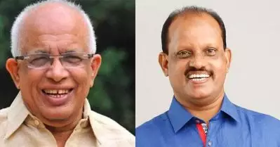 വൈദ്യുതി മന്ത്രി കൃഷ്ണന്‍ കുട്ടി, തുറമുഖം അഹമ്മദ് ദേവര്‍കോവിലിന്