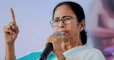 കേന്ദ്രം ഓക്‌സിജന്‍ വഴിതിരിച്ചുവിടുന്നു; ബംഗാളിന് കൂടുതല്‍ ഓക്‌സിജന്‍ ആവശ്യം; മോദിക്ക് കത്തെഴുതി മമത