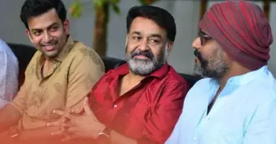 ലാലേട്ടനെക്കൊണ്ട് ആ കഥകളെല്ലാം പറയിപ്പിക്കലായിരുന്നു എന്റേയും മുരളിയുടേയും പണി; ലൂസിഫര്‍ സെറ്റിലെ വിശേഷങ്ങള്‍ പറഞ്ഞ് പൃഥ്വിരാജ്