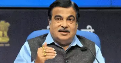 രാജ്യത്തെ റോഡപകടങ്ങള്‍ക്ക് കാരണം സിവില്‍ എഞ്ചിനീയര്‍മാര്‍, കേസെടുക്കണം: നിതിന്‍ ഗഡ്ക്കരി