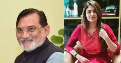 കേരളവും ലക്ഷദ്വീപും തമ്മിലുള്ള ബന്ധം ഇല്ലാതാക്കാനാണ് പ്രഫുലിന്റെ ശ്രമം; ഞങ്ങള്‍ക്കൊപ്പം എപ്പോഴും മലയാളികളുണ്ടാകുമെന്ന് സംവിധായിക ഐഷ സുല്‍ത്താന