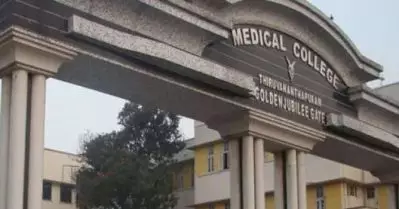 കൊവിഡ് ഡ്യൂട്ടി ഓഫ് വെട്ടിക്കുറച്ചു; തിരുവനന്തപുരത്ത് നഴ്‌സുമാരുടെ ഇടത് സംഘടനയുടെ നേതൃത്വത്തില്‍ പ്രതിഷേധം