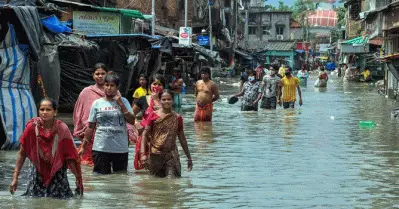യാസ് ചുഴലിക്കാറ്റില്‍ വലഞ്ഞ് പശ്ചിമബംഗാളും ഒഡീഷയും; ഒരു കോടിയിലേറെ ആളുകളെ ബാധിച്ചു