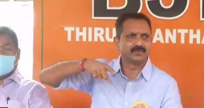 സി.കെ. ജാനുവിന് കോഴ നല്‍കിയ കേസ്: തിരുവനന്തപുരത്തായാല്‍ കേസ് അട്ടിമറിക്കും; ശബ്ദ സാമ്പിള്‍ കേന്ദ്ര ലബോറട്ടറിയില്‍ പരിശോധിക്കണമെന്ന് സുരേന്ദ്രന്‍ കോടതിയില്‍