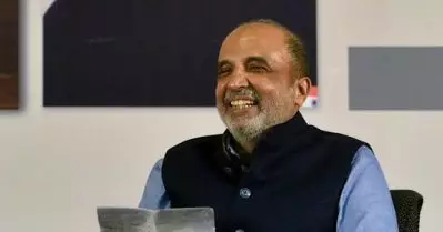 സ്വന്തം കാമുകി നിങ്ങളുടെ ശത്രുവിന്റെ കൂടെ പോയാല്‍ അവളെ കുറ്റം പറയാന്‍ പറ്റില്ല; ജിതിന്‍ പ്രസാദയുടെ ബി.ജെ.പി. പ്രവേശനത്തില്‍ കോണ്‍ഗ്രസിനെ ഉന്നമിട്ട് സഞ്ജയ് ഝാ