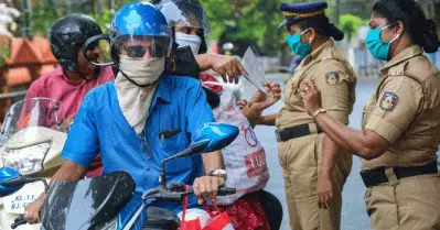 അവശ്യ സര്‍വീസ് മാത്രം; ഇന്നു മുതല്‍ സംസ്ഥാനത്ത് കൂടുതല്‍ നിയന്ത്രണങ്ങള്‍