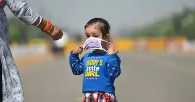 മാസ്‌കിന്റെ ഉപയോഗം 2022ലും തുടരും; രോഗം തടയാന്‍ ഫലപ്രദമായ മരുന്നുകള്‍ ആവശ്യമെന്ന് നീതി ആയോഗ് അംഗം