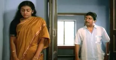 കെട്ടിപ്പിടിക്കാന്‍ ബുദ്ധിമുട്ടുണ്ടെന്ന് പാര്‍വതി അന്ന് പറഞ്ഞു,ഞാന്‍ ധര്‍മ്മസങ്കടത്തിലായി; വടക്കുനോക്കിയന്ത്രം ഷൂട്ടിംഗ് ഓര്‍മ്മകള്‍ പങ്കുവെച്ച് ശ്രീനിവാസന്‍