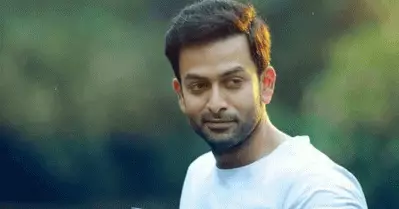 കുറഞ്ഞ തുക മതിയെന്ന് പറഞ്ഞു, ബ്രെഡും ജാമുമാണെങ്കിലും പരാതി കൂടാതെ കഴിച്ചു; ആ സിനിമയ്ക്ക് വേണ്ടി എന്റെ കഷ്ടപ്പാടില്‍ പൃഥ്വിരാജ് കൂടെ നിന്നു: നിര്‍മ്മാതാവ്