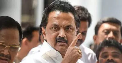 എഴുന്നേറ്റ് നില്‍ക്കാന്‍ ദേശീയഗാനമല്ലെന്ന് അന്ന് കോടതി; ‘തമിഴ് തായ് വാഴ്ത്തി’നെ സംസ്ഥാന ഗാനമാക്കി സ്റ്റാലിന്‍