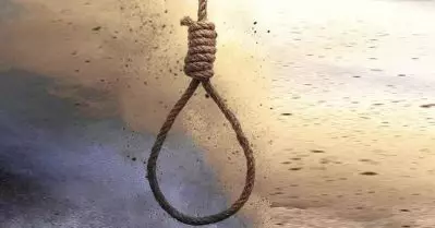 അസമില്‍ കുടങ്ങിക്കിടന്ന ബസിലെ ജീവനക്കാരന്‍ ആത്മഹത്യ ചെയ്തു