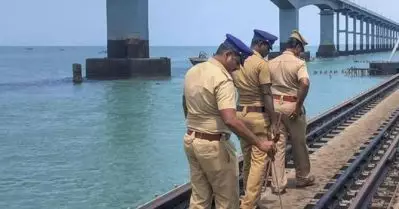 തമിഴ്‌നാട്ടില്‍ ഇന്റലിജന്‍സിന്റെ ജാഗ്രതാ നിര്‍ദ്ദേശം; ആയുധങ്ങളുമായി ബോട്ട് എത്തുന്നതായി റിപ്പോര്‍ട്ട്; കേരളത്തിലും മുന്നറിയിപ്പ്