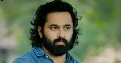 വലിയ പൊട്ടിലൂടെയല്ല വലിയ സ്വപ്‌നങ്ങളിലൂടെയാണ് സ്ത്രീശാക്തീകരണമെന്ന് ഉണ്ണി മുകുന്ദന്‍; ചുട്ടമറുപടിയുമായി സോഷ്യല്‍ മീഡിയ