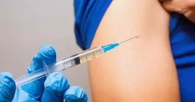 കിടപ്പുരോഗികള്‍ക്ക് വീട്ടിലെത്തി വാക്‌സിന്‍ നല്‍കും; മാര്‍ഗനിര്‍ദേശം പുറപ്പെടുവിച്ച് ആരോഗ്യവകുപ്പ്