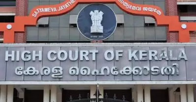 അന്യന്റെ സ്വകാര്യതയിലേക്ക് ഒളിഞ്ഞുനോക്കാനുള്ള അധികാരം മാധ്യമങ്ങൾക്കില്ല; വാർത്തകൾ നൽകും മുമ്പ് സത്യാവസ്ഥ പരിശോധിക്കണം: കേരള ഹൈക്കോടതി