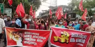 കുറ്റ്യാടി ലോക്കല്‍ കമ്മിറ്റി പിരിച്ചുവിട്ടു; തെരഞ്ഞെടുപ്പ് സമയത്തെ പരസ്യ പ്രതിഷേധത്തില്‍ കടുത്ത നടപടിയുമായി സി.പി.ഐ.എം.