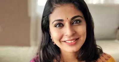 നൂറുപേരുടെ മുന്നില്‍ കോപ്രായം കാണിക്കാനൊന്നും പറ്റില്ല, എന്നെ സംബന്ധിച്ചിടത്തോളം അതായിരുന്നു സിനിമ; ലിയോണ ലിഷോയ്
