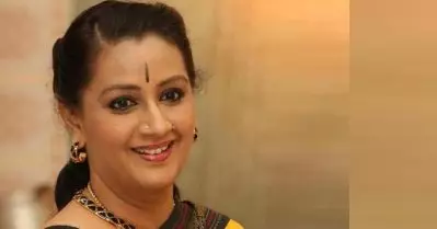 ആ നടന്‍ എന്റെ കൂടെ അല്ലാതെ വേറെ ആരുടെ കൂടെ അഭിനയിച്ചാലും എന്റെ മക്കള്‍ക്ക് ഇഷ്ടമല്ലായിരുന്നു: മേനക