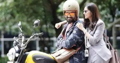 പൃഥ്വിക്കൊപ്പം ബൈക്കില്‍ കല്ല്യാണി പ്രിയദര്‍ശനും; ബ്രോ ഡാഡി സെറ്റില്‍ നിന്ന് ചിത്രം പുറത്തുവിട്ട് പൃഥ്വിരാജ്