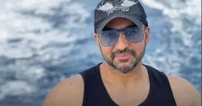 അഡള്‍ട്ട് കണ്ടന്റ് നിര്‍മ്മിക്കാന്‍ രാജ് കുന്ദ്ര ‘പ്‌ളാന്‍ ബി’ തയ്യാറാക്കിയിരുന്നു; വാട്‌സ്ആപ്പ് ചാറ്റില്‍ നിന്നും കൂടുതല്‍ വിവരങ്ങള്‍ പുറത്ത്