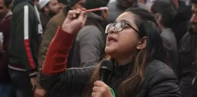 മുസ്‌ലിം സ്ത്രീകളെ ഇല്ലാതാക്കാനാണ് സംഘപരിവാര്‍ സൈബര്‍ ശാഖകളുടെ ശ്രമം; തങ്ങള്‍ക്കെതിരെയുള്ള അക്രമത്തില്‍ പ്രഖ്യാപിത സ്ത്രീ വിമോചന പ്രസ്ഥാനങ്ങള്‍ പ്രതികരിക്കുന്നില്ലെന്ന് സഫൂറ സര്‍ഗാര്‍
