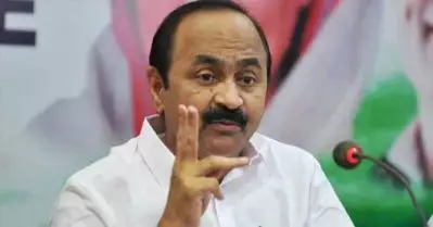 സ്ത്രീപീഡന കേസുകള്‍ അദാലത്ത് വച്ച് തീര്‍ക്കാനാകുമോ? മുഖ്യമന്ത്രിയ്‌ക്കെതിരെ പ്രതിപക്ഷ നേതാവ്