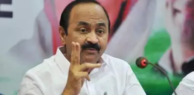 ‘സംസ്ഥാനത്തിന് ഇപ്പോള്‍ റവന്യൂ മന്ത്രി ഉണ്ടോ’; നിയമപ്രകാരം പ്രവര്‍ത്തിച്ച ഉദ്യോഗസ്ഥയെ വേട്ടയാടുന്നുവെന്ന് വി.ഡി. സതീശന്‍