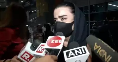 എന്റെ സുഹൃത്തുക്കളെ താലിബാന്‍ കൊല്ലും, ഞങ്ങളെയും കൊല്ലും, ലോകത്തിന് എങ്ങനെ ഞങ്ങളെ ഉപേക്ഷിക്കാന്‍ കഴിഞ്ഞു; പൊട്ടിക്കരഞ്ഞ് ദല്‍ഹിയിലെത്തിയ അഫ്ഗാന്‍ സ്ത്രീ