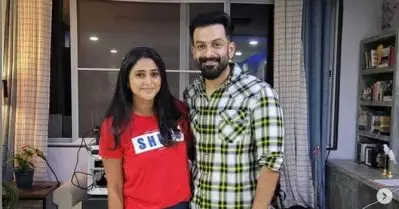 ബ്രോ ഡാഡി സെറ്റില്‍ പൃഥ്വിരാജ് അത്ഭുതപ്പെടുത്തിയെന്ന് കനിഹ; മറുപടി കമന്റുമായി പൃഥ്വിരാജ്
