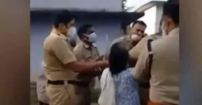 അട്ടപ്പാടിയില്‍ ഊരുമൂപ്പനും മകനുമെതിരെ പൊലീസ് അതിക്രമം; പ്രതിഷേധവുമായി ആദിവാസി സംഘടനകള്‍