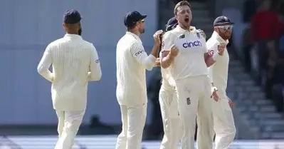 തിരിച്ചടിച്ച് ഇംഗ്ലണ്ട്; ഇന്ത്യയ്ക്ക് ഇന്നിംഗ്‌സ് തോല്‍വി