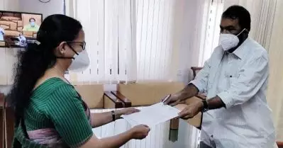 മലബാറില്‍ മുഴുവന്‍ എ പ്ലസുകാര്‍ക്ക് പോലും ഇഷ്ട വിഷയത്തില്‍ പ്ലസ് വണിന് സീറ്റില്ല; കെ.കെ. രമ വിദ്യാഭ്യാസ മന്ത്രിക്ക് നിവേദനം നല്‍കി