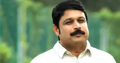 ചാനലിന്റെ ഓഫീസില്‍ നിന്ന് സാധനങ്ങള്‍ മാറ്റണം; മരംമുറി കേസിലെ പ്രതികള്‍ക്കെതിരെ പരാതി നല്‍കി നികേഷ് കുമാര്‍