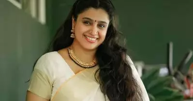 കഥ പറയാൻ വന്നോട്ടെ എന്ന് പലരും ചോദിക്കാറുണ്ട്; എല്ലാറ്റിനും സമയമുണ്ട്, അതിൽ വിശ്വസിക്കുന്നു: സംയുക്ത വർമ
