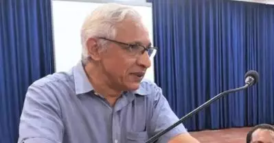 ഹിന്ദുത്വവാദികളുടെ അഞ്ച് പുസ്തകം വേണ്ടിയിരുന്നില്ല; സവര്‍ക്കറിന്റെയോ ഗോള്‍വാള്‍ക്കറിന്റെയോ പുസ്തകങ്ങള്‍ ഉള്ളതുകൊണ്ട് കാവിവത്കരണമാകില്ലെന്ന് കണ്ണൂര്‍ സര്‍വകലാശാല വി.സി