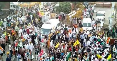 കര്‍ഷകര്‍ക്ക് മുന്നില്‍ മുട്ടുകുത്തി ഹരിയാന സര്‍ക്കാര്‍; ഉപരോധം പിന്‍വലിച്ച് കര്‍ഷകര്‍