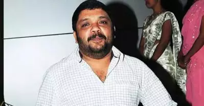 വീട്ടില്‍ കാണിക്കണം എന്ന് പറഞ്ഞതുകൊണ്ട് പൃഥ്വിരാജ് എടുത്ത് തന്ന ഫോട്ടോയാണിത്; സന്തോഷം പങ്കുവെച്ച് ജോണി ആന്റണി