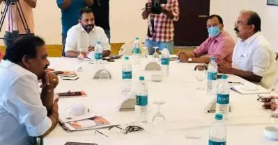 തര്‍ക്കം മാറാതെ ബി.ജെ.പി കോര്‍കമ്മറ്റി യോഗം; തോല്‍വിയുടെ ഉത്തരവാദിത്തം ഏറ്റെടുക്കാതെ സുരേന്ദ്രന്‍, കൊച്ചിയില്‍ ഉണ്ടായിട്ടും പങ്കെടുക്കാതെ സി.കെ പത്മനാഭന്‍; ആര്‍.എസ്.എസിനും വിമര്‍ശനം