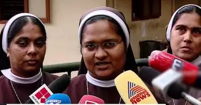 മുസ്‌ലിങ്ങളുടെ കടയില്‍ നിന്നും സാധനങ്ങള്‍ വാങ്ങരുത്, പൂച്ചയും മുയലുകളെയും പോലെ പെറ്റുപെരുകുന്നു; കുര്‍ബാനയ്ക്കിടെ വര്‍ഗീയ പരാമര്‍ശവുമായി വൈദീകന്‍; പ്രതിഷേധവുമായി കന്യാസ്ത്രീകള്‍