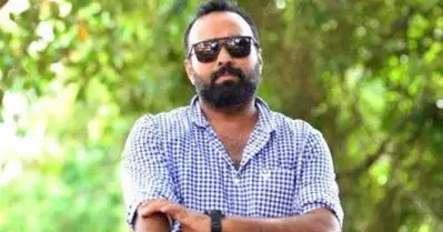 ബാബുവിന്റെ ജീവിതം സിനിമയാക്കുന്നതിനെപ്പറ്റി ചിന്തിച്ചിട്ട് പോലുമില്ല, ബോളിവുഡ് സിനിമയെന്ന സ്വപ്നത്തിന് പിറകെയാണ്; ട്രോളുകള്‍ക്ക് മറുപടിയുമായി ഒമര്‍ ലുലു