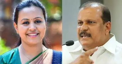 ‘ചാനല്‍ അവതാരികയായിരുന്നല്ലോ, മന്ത്രിയായിട്ടും പുട്ടിയടിച്ച് ഇറങ്ങിയിരിക്കുവാ’; വീണാ ജോര്‍ജിനെതിരായ പരാമര്‍ശത്തില്‍ പി.സി ജോര്‍ജിനെതിരെ കേസ്