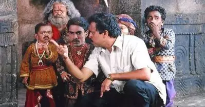 ദൈവം ഒരു നിമിഷം ഒന്നു മാറി ചിന്തിച്ചിരുന്നു എങ്കില്‍ നമ്മുടെ പ്യഥ്വിരാജിന്റെ പൊക്കം എനിക്കും, എന്റെ പൊക്കം പ്യഥ്വിരാജിനും വന്നേനെ; അത്ഭുതദ്വീപിലെ ഇട്ടുണ്ണാനെ അനുസ്മരിച്ച് വിനയന്‍