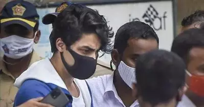 ജാമ്യപ്പെട്ടിയില്‍ ‘റിലീസ് ഓര്‍ഡര്‍’ എത്തിയാല്‍ അഞ്ചരയോടെ വീട്ടിലേക്ക് മടങ്ങാം, ഇല്ലെങ്കില്‍ ആര്യന്‍ ഖാന്‍ ഒരു രാത്രി കൂടി ജയിലില്‍