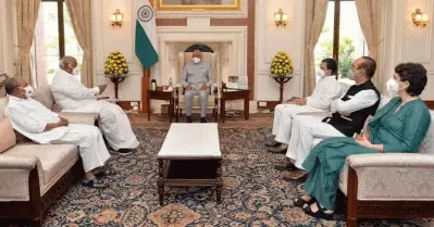 ലഖിംപുര്‍ വിഷയത്തില്‍ സ്വതന്ത്ര അന്വേഷണം വേണം, മന്ത്രിയെ പുറത്താക്കണം; രാഷ്ട്രപതിയെ കണ്ട് കോണ്‍ഗ്രസ് നേതാക്കള്‍