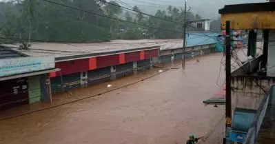 മൂന്ന് മണിക്കൂറിനുള്ളില്‍ 20 ഓളം ഉരുള്‍പൊട്ടലുകള്‍; തകര്‍ന്നടിഞ്ഞ് പ്ലാപ്പള്ളി ഗ്രാമം