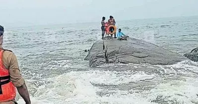 കടലിലെ പാറയില്‍ ധ്യാനിക്കാന്‍ പോയി യുവാവ്, പിന്നാലെ കടല്‍ക്ഷോഭത്തില്‍ കുടുങ്ങി