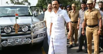 ജനങ്ങള്‍ക്ക് അസൗകര്യം ഉണ്ടാകരുത്; അകമ്പടി വാഹനങ്ങളുടെ എണ്ണം പന്ത്രണ്ടില്‍ നിന്ന് പകുതിയാക്കിക്കുറച്ച് എം.കെ. സ്റ്റാലിന്‍