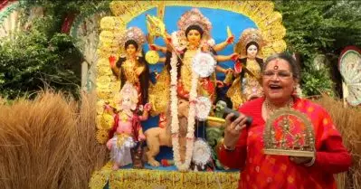 ഇളയരാജയുടെ പാട്ടിനെ പൊളിച്ചെഴുതി ഉഷാ ഉതുപ്പ്; ബംഗാളിയില്‍ ഭക്തിഗാനമായി തമിഴിലെ ഹിറ്റ് പാട്ട്