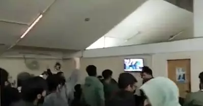 പാകിസ്ഥാന്‍ ജയിച്ചതിന് പടക്കം പൊട്ടിച്ചു; കശ്മീരില്‍ വിദ്യാര്‍ത്ഥികള്‍ക്കെതിരെ യു.എ.പി.എ